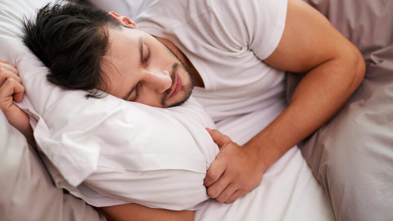 ممارسة العلاقة الحميمة في المنام للرجل