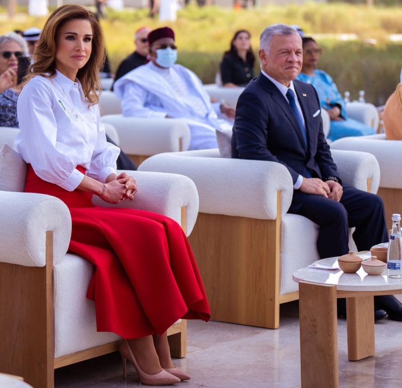 أجمل إطلالات الملكة رانيا العبدلله بمناسبة عيدها الـ 52