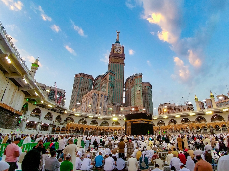 تهنئة جميلة للحاج بعد عودته 
