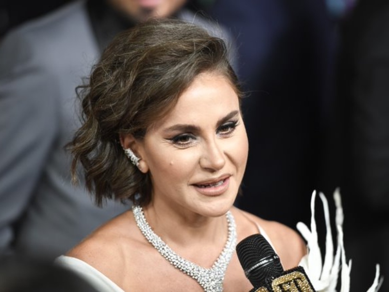 إطلالة ديما قندلفت في حفل جوائز Joy Awards 