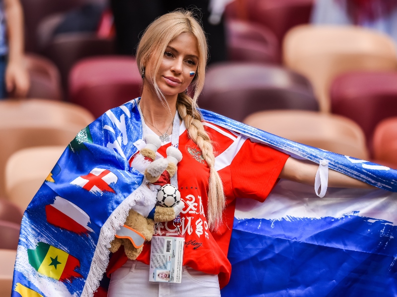 صور تسريحات شعر عصرية مناسبة لحضور كأس العالم 2022 