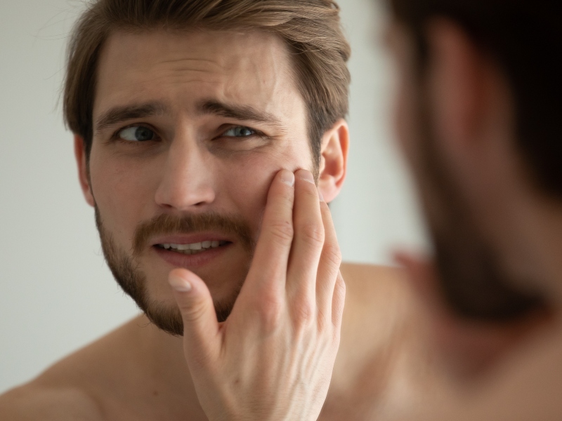طرق العناية البشرة الدهنية للرجال