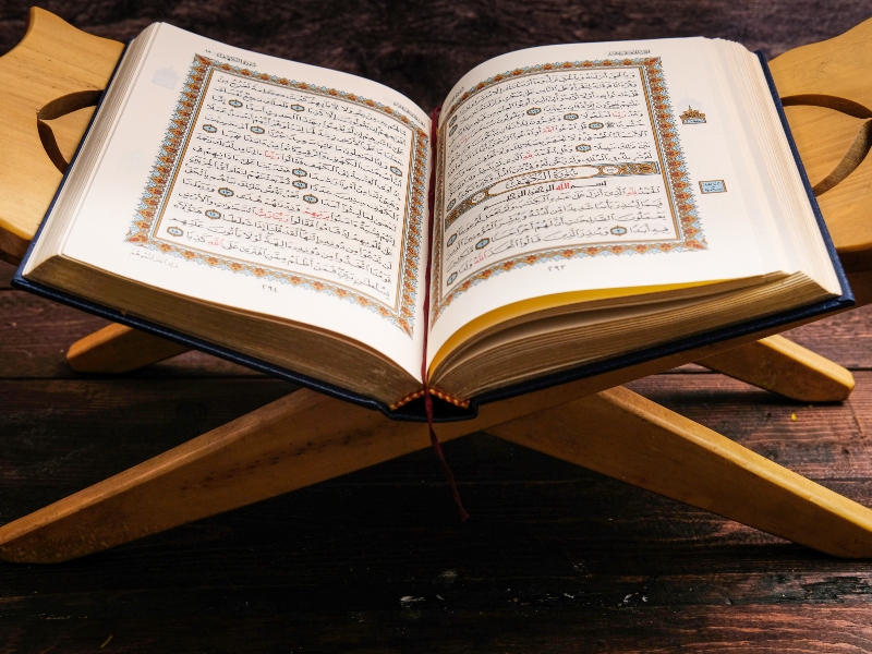 ماذا يحدث في ليلة القدر