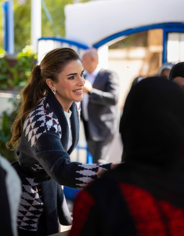 في عيد الاستقلال الأردني الـ77.. أجمل مجوهرات الملكة رانيا 