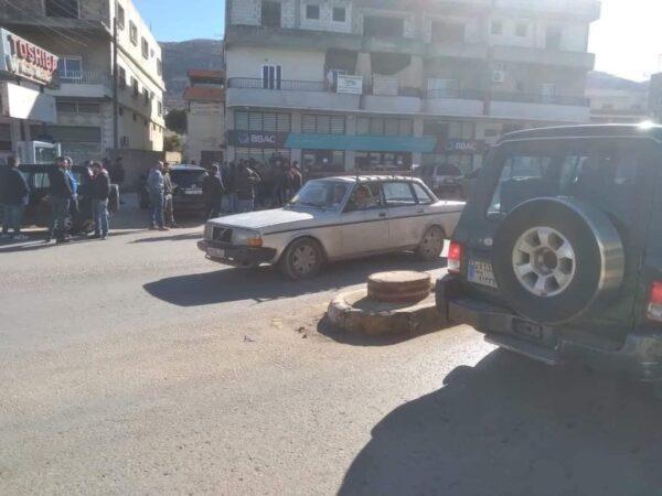 احتجاز رهائن داخل بنك في لبنان