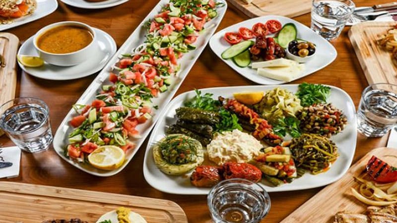 المطاعم والمقاهي
