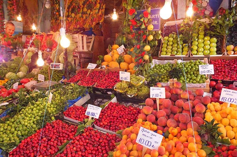 بازار الثلاثاء في اسطنبول
