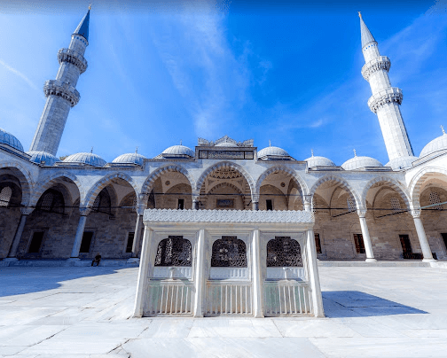 خدمات مسجد السلطان أحمد