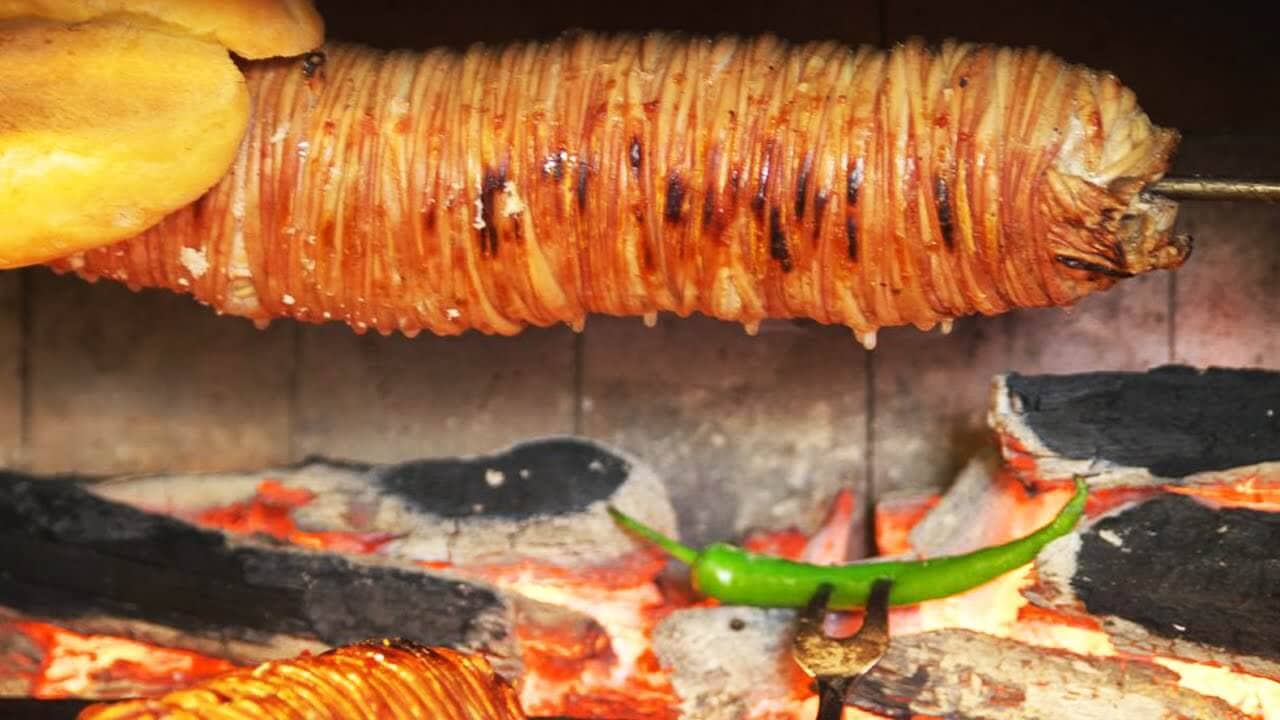 دليل المطاعم والمقاهي الموجودة في سوق ريزا الشعبي