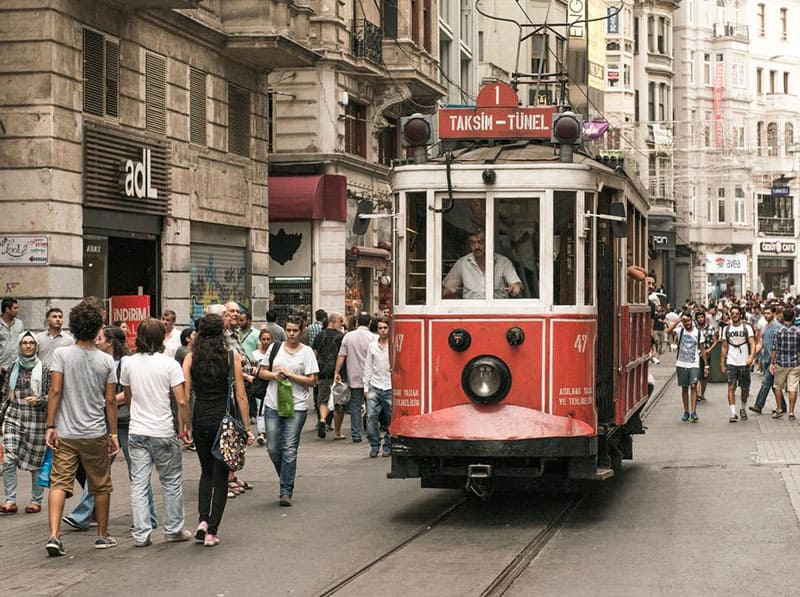 ركوب الترام