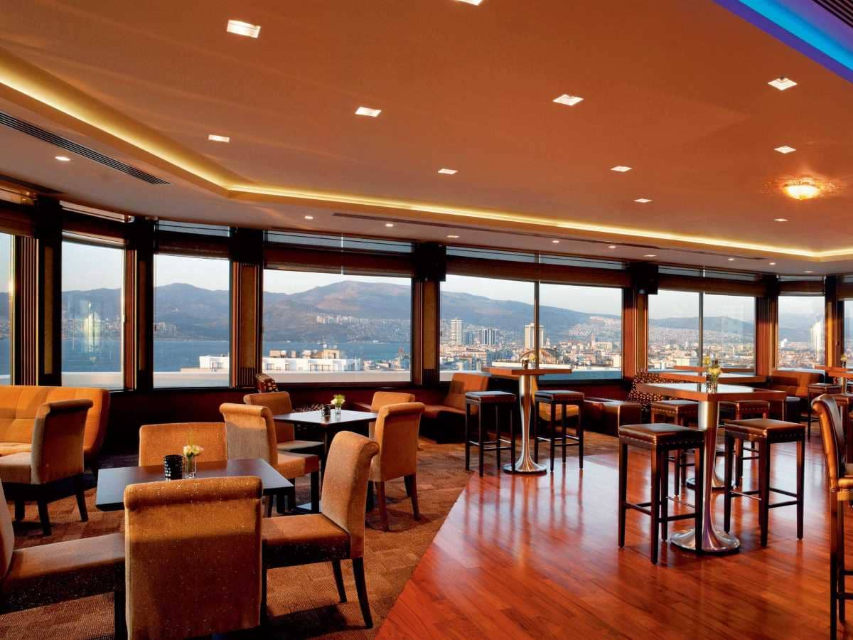 مطعم Izmir Sakiz Alsancak Restaurant