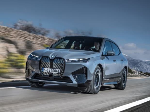 سيارة BMW iX