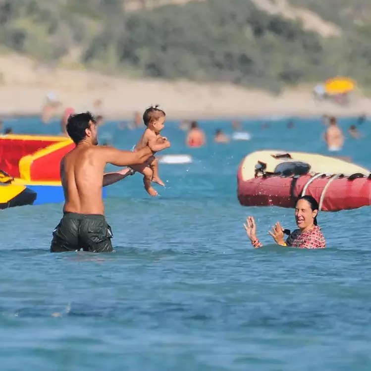 Barış Arduç'un kızı babasına mı yoksa annesi Gupse Özay'a mı benziyor?