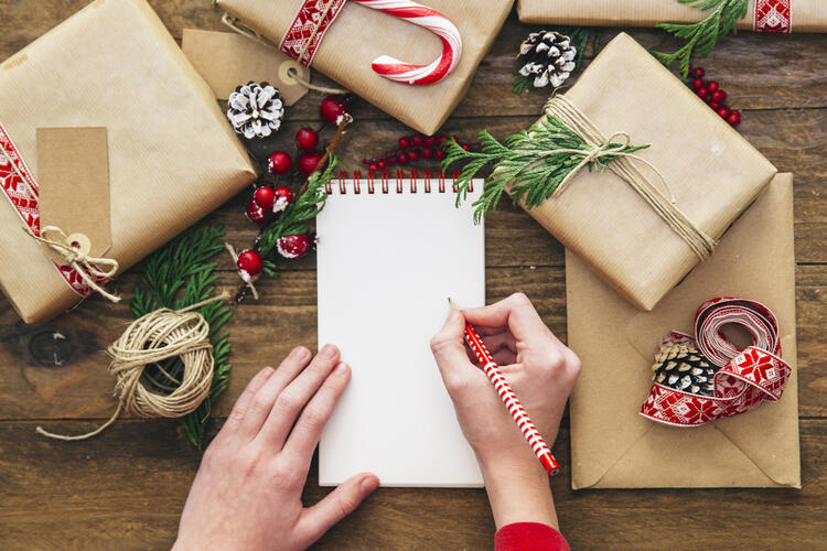 A Short Christmas Gift Giving Guide