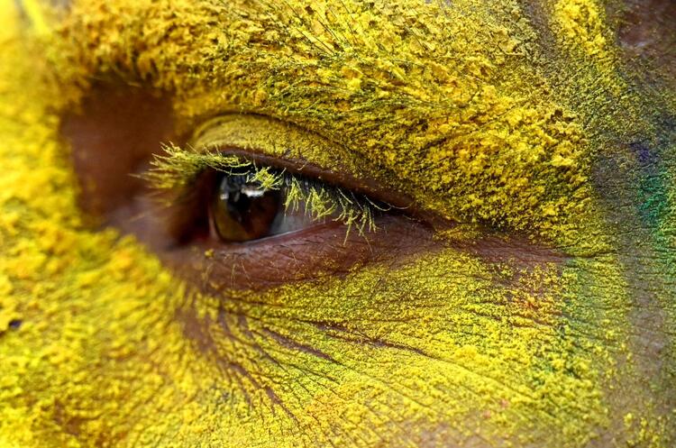 In Pictures: Explosions of Color at Hindu Spring Festival Holi