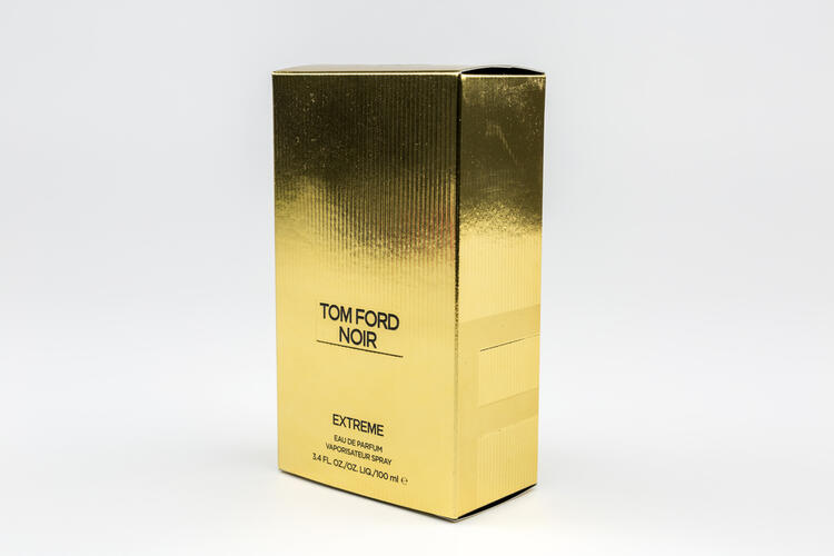 Top 10 Best Long-Lasting Perfumes for Men