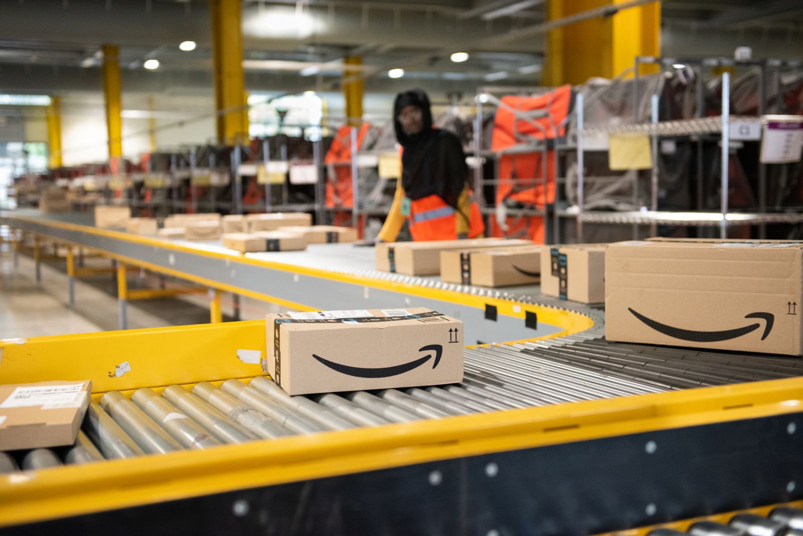 How to Send a Private Message to a Seller on Amazon