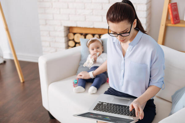 stay at home mothers pay