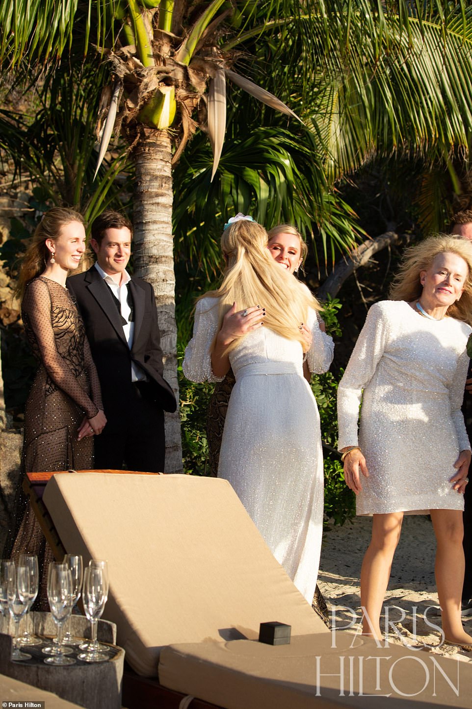 خطوبة باريس هيلتون وحيببها كارتر ريوم