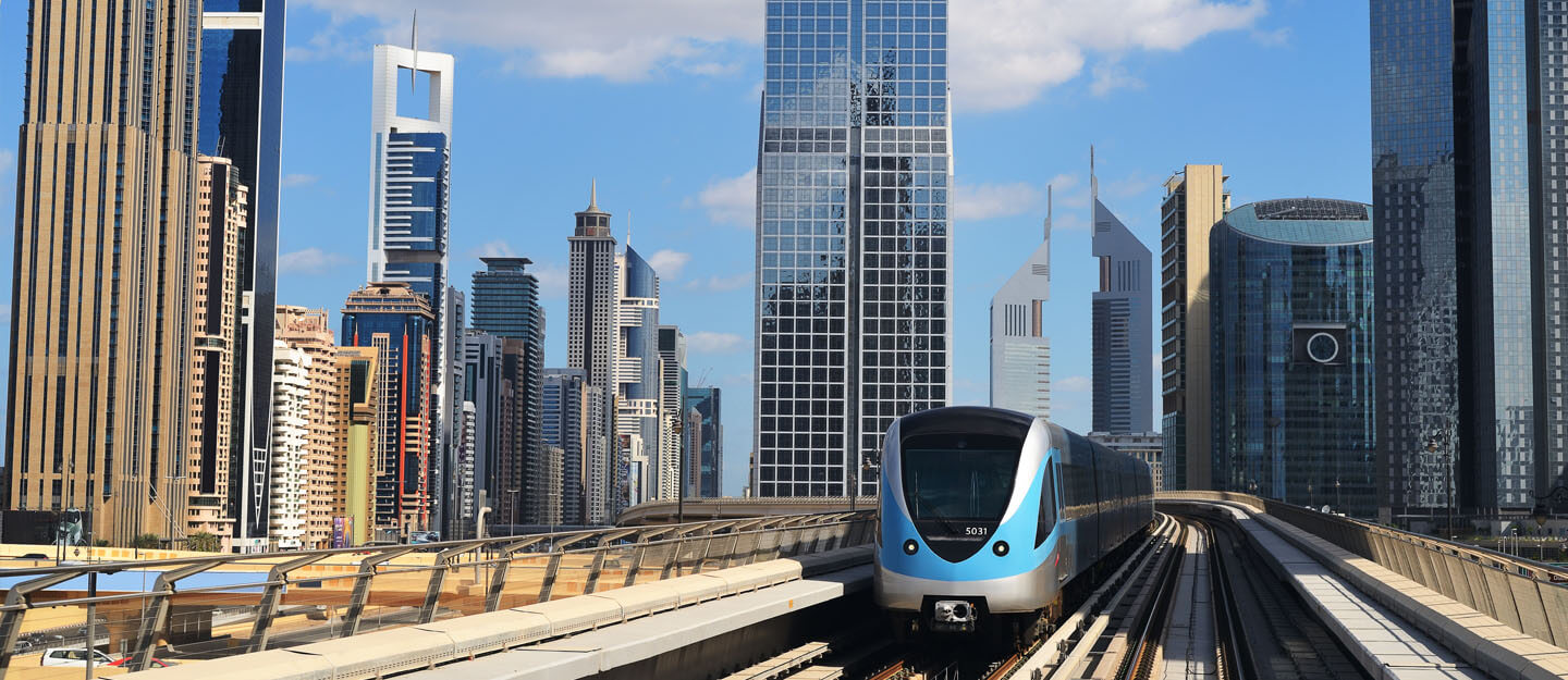 أسماء محطات مترو دبي بالعربي