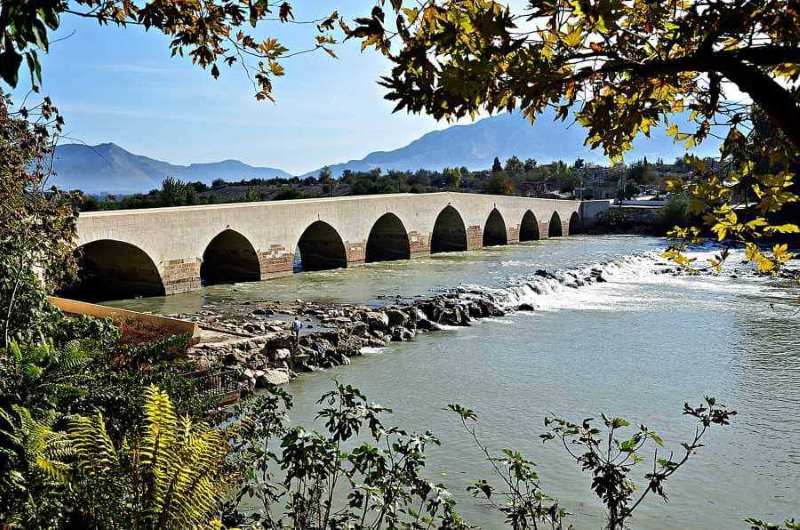 أهم الأنشطة في الجسر الحجري في أضنة