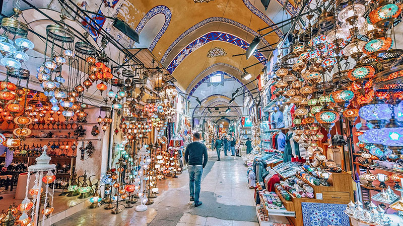 أين يقع بازار بشكتاش في اسطنبول؟