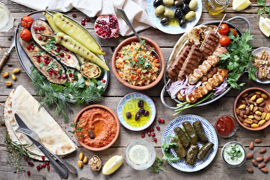 الأطباق التي يشتهر بها مطعم كرم الشام أبو ظبي