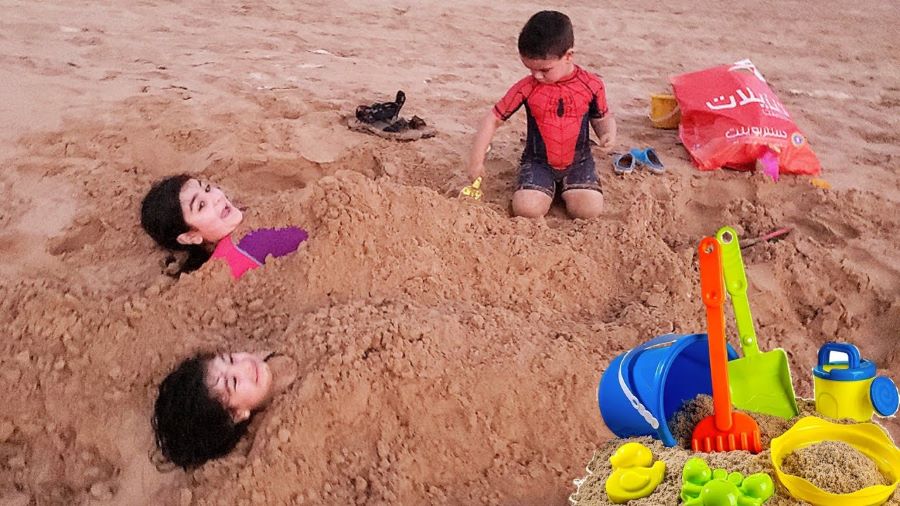 الاستمتاع بملاعب الأطفال