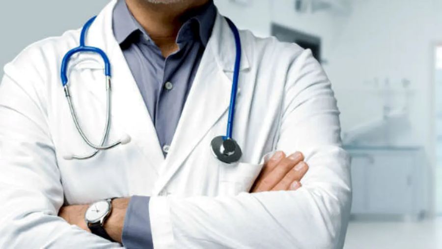 الدكتور أكرم عوض متولي عوض