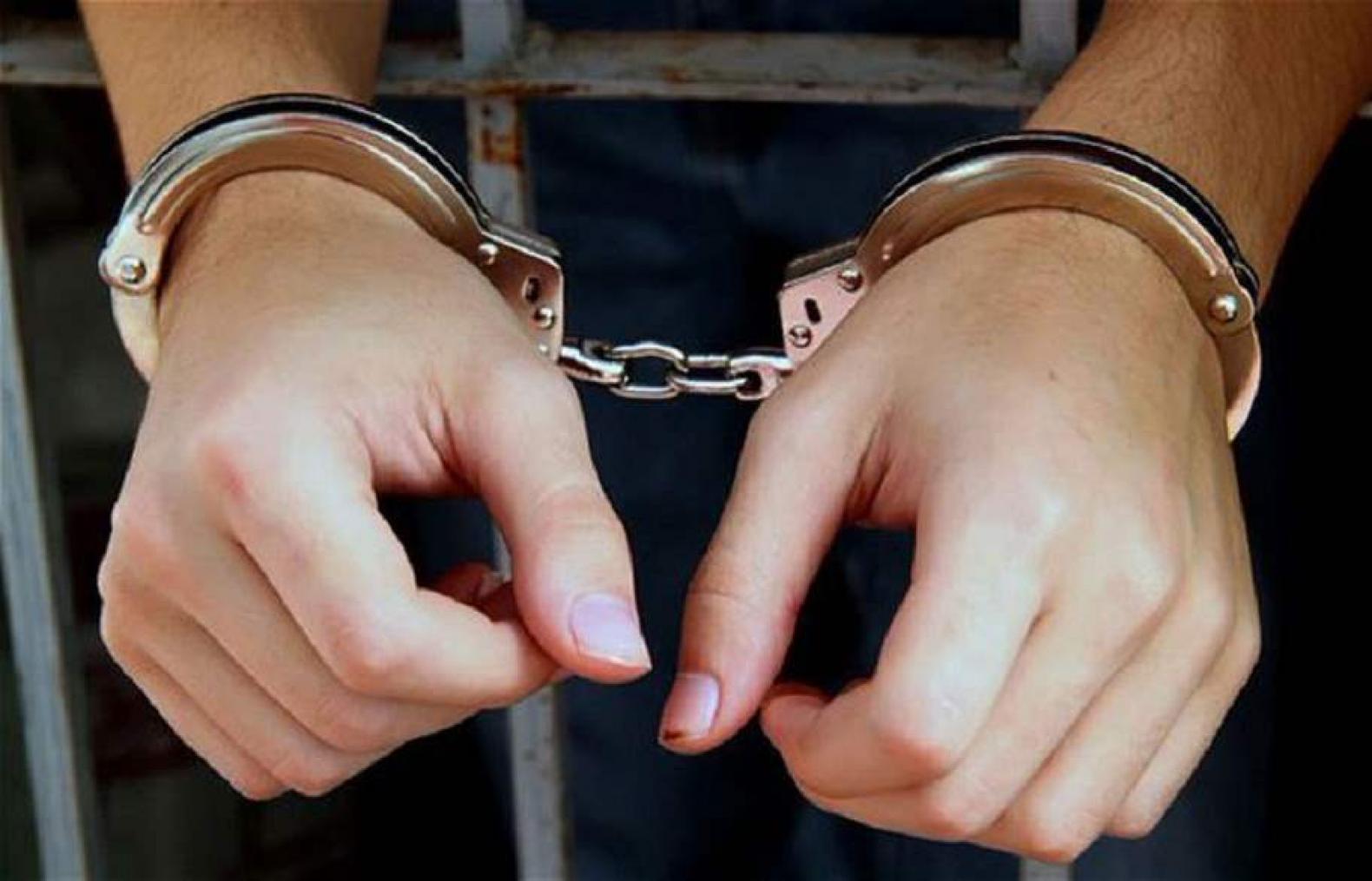 تفسير حلم الشرطة تقبض على شخص للعزباء
