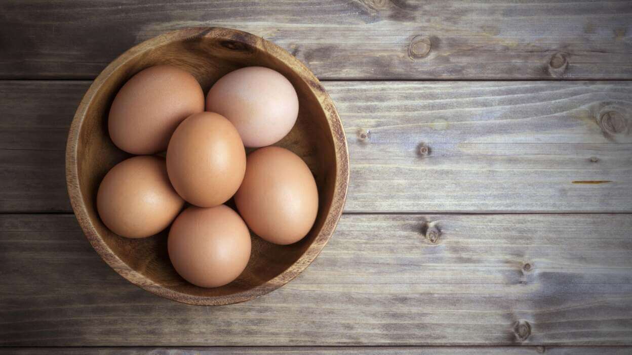 تفسير رؤية البيض في المنام للعزباء