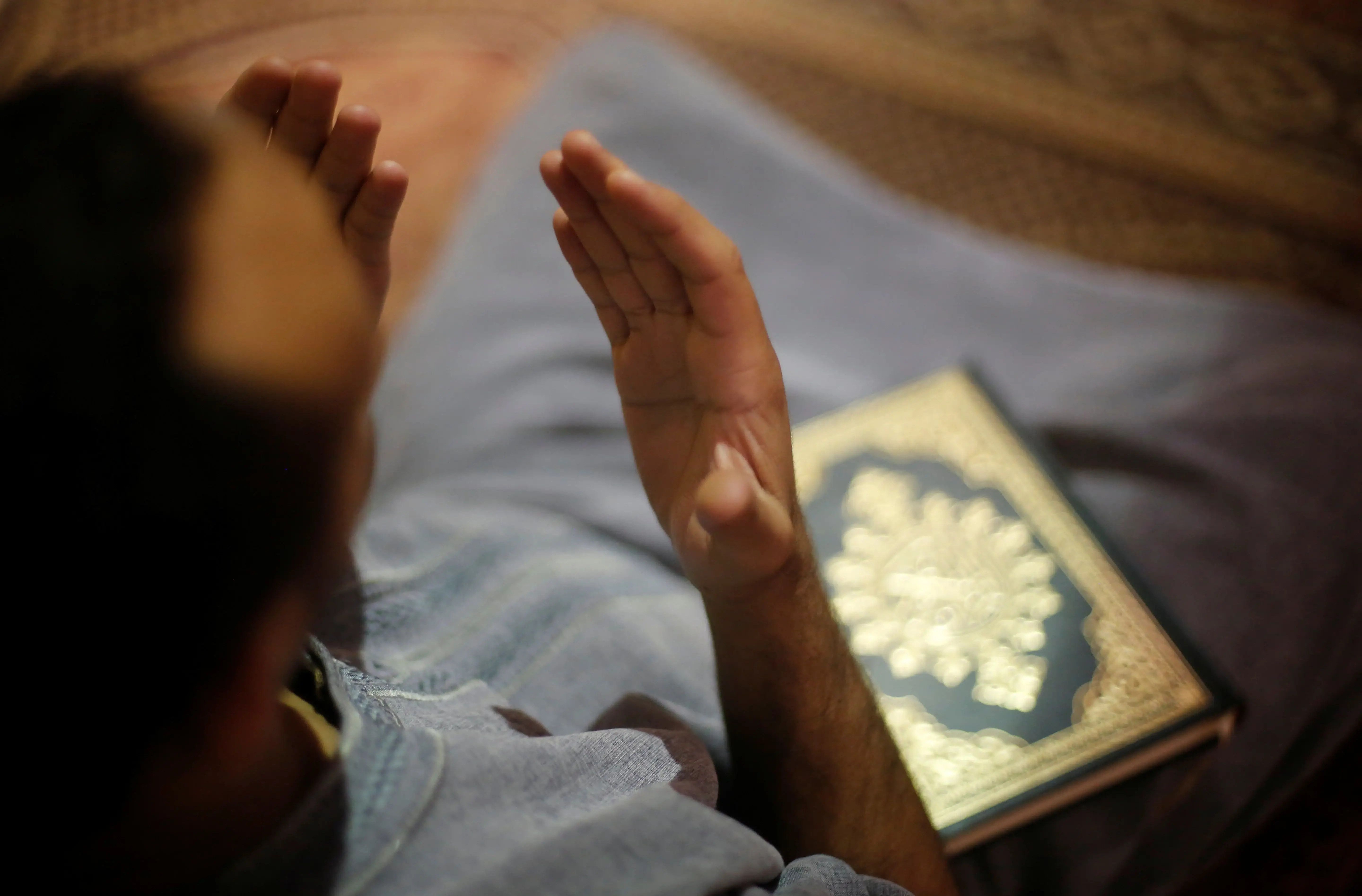 دعاء لاخي السجين في رمضان
