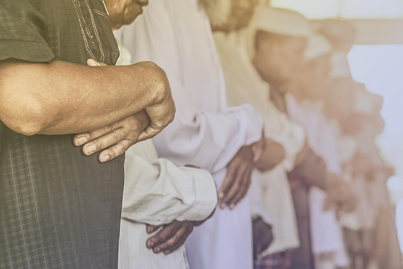 رؤية الصلاة في المنام للرجل الأعزب