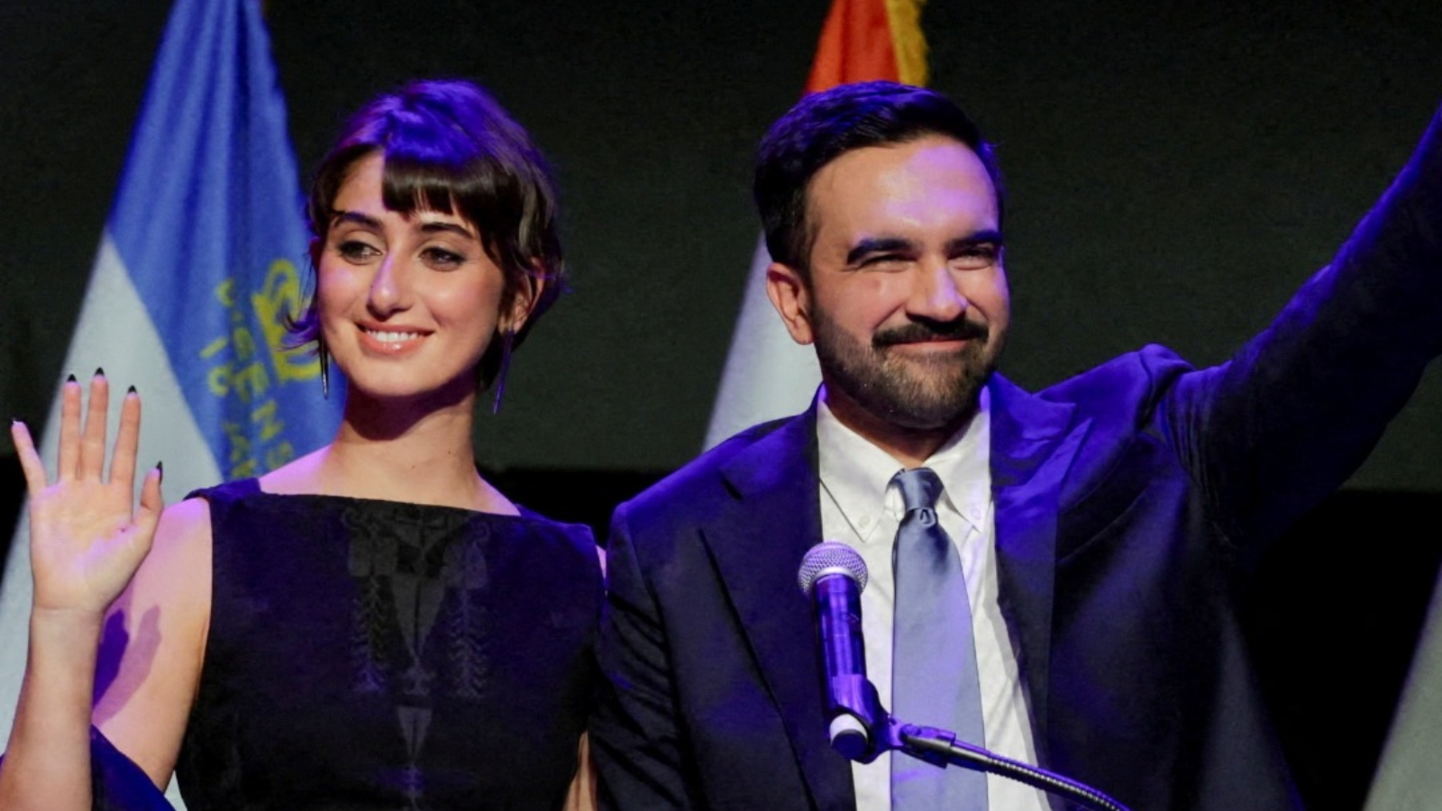 سيدة نيويورك الأولى تتألق بثوب فلسطيني مطرز من تصميم زيد حجازي