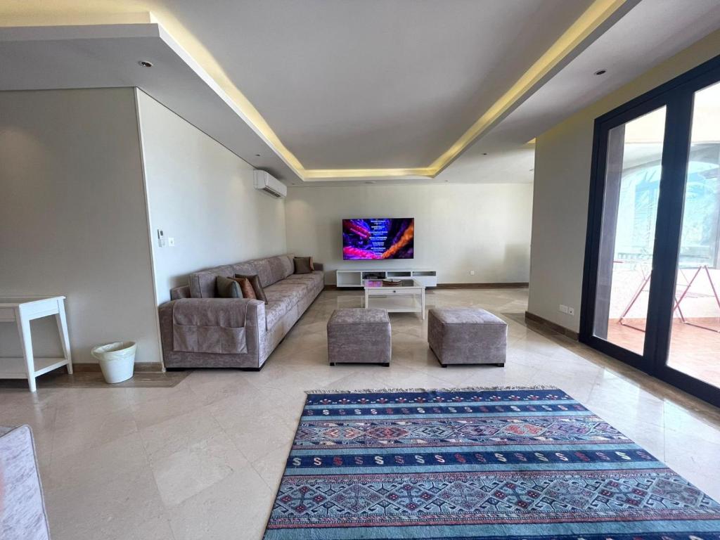 شاليه درة العروس الحمراء