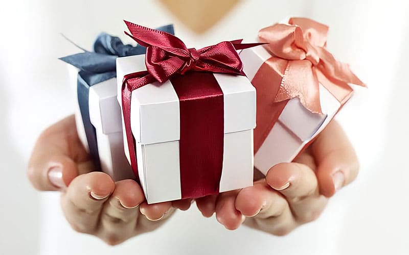 شراء الهدايا التذكارية