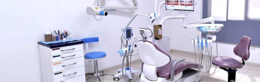 عيادة Easy Dental Clinic LLC