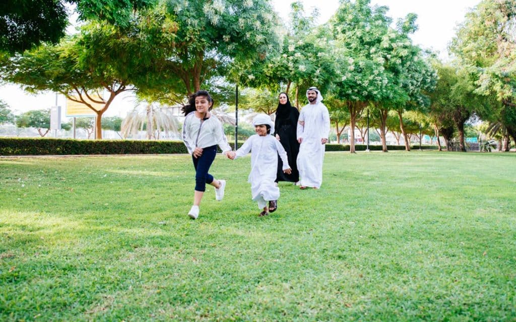 قضاء وقت ممتع مع العائلة