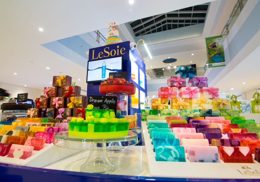  محل Le Soie Cosmetics