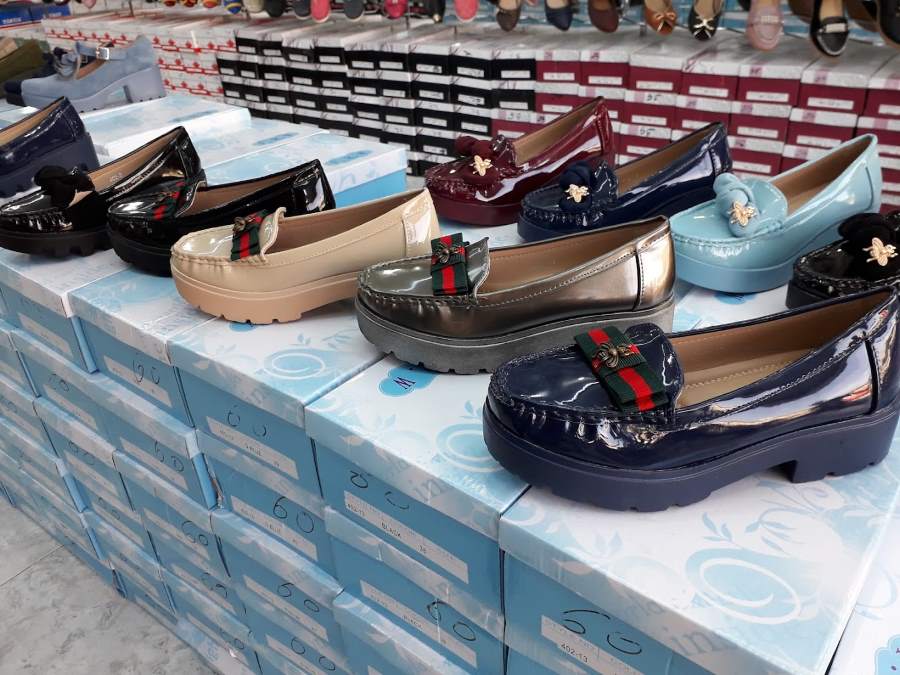 محلات الأحذية والحقائب في مول القرعاوي قاليريا الرياض