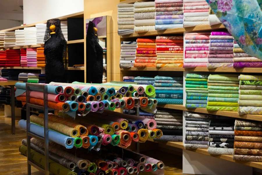 محلات الأقمشة في رويال مول الرياض