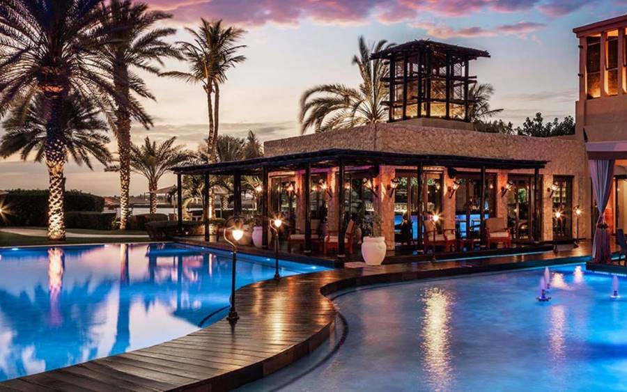 مطعم أزوزن Eauzone