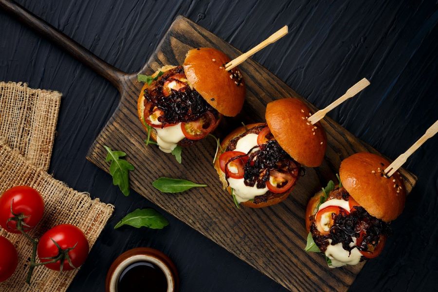 مطعم غريك دونر