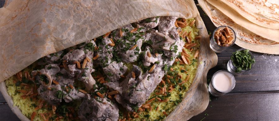 مطعم قصر المنسف