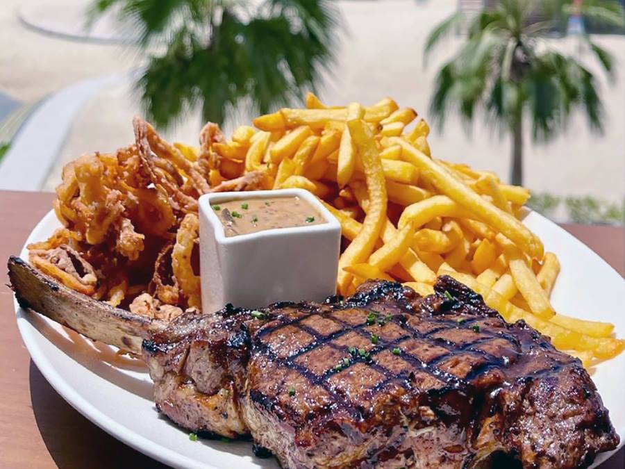 مطعم Hurricane's Grill & Bar The Beach