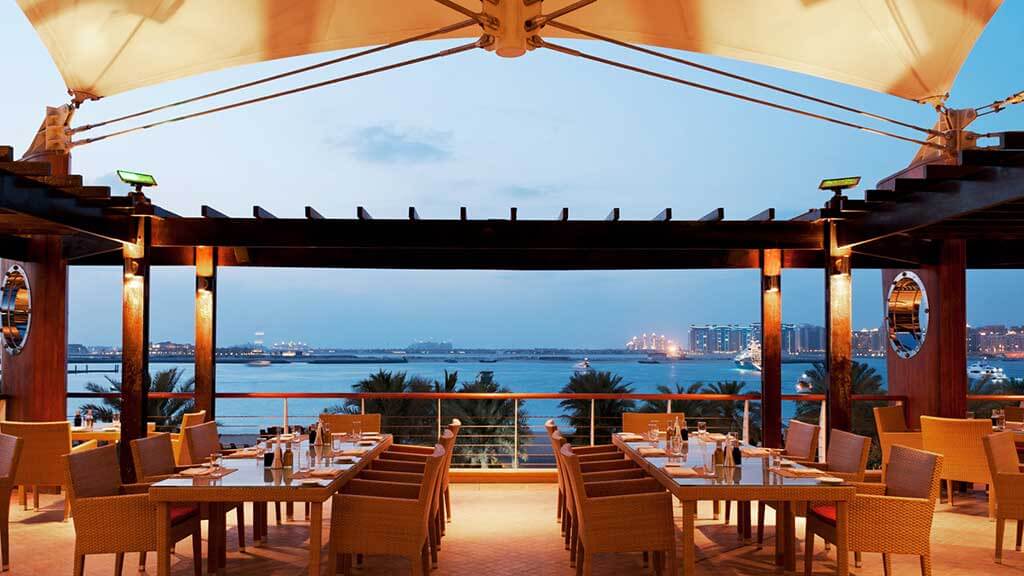 مطعم Majlis Al Bahar