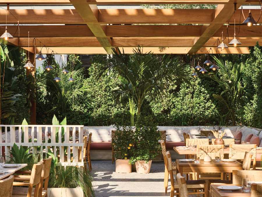 مطعم Mythos Urban Greek Eatery