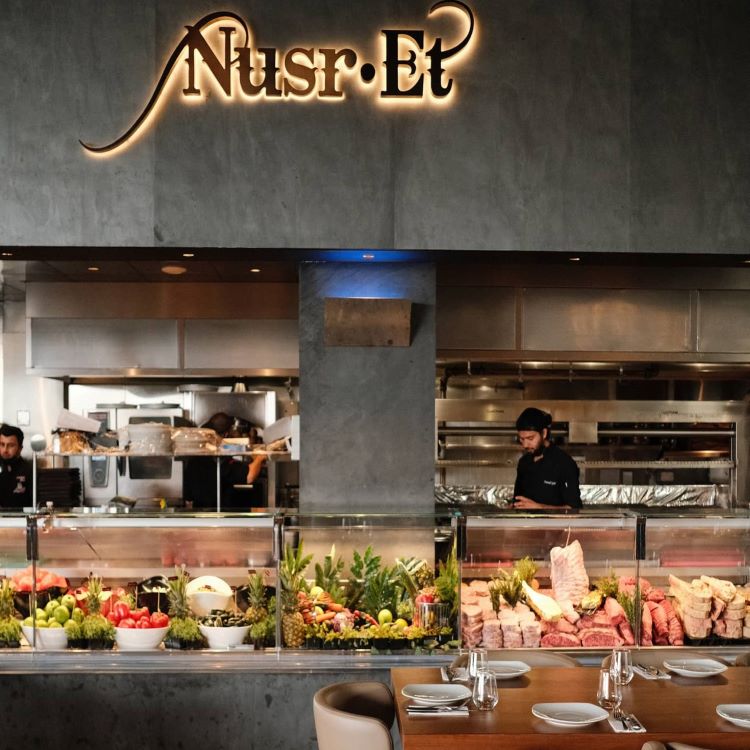 مطعم Nusr-Et Steakhouse Abu Dhabi