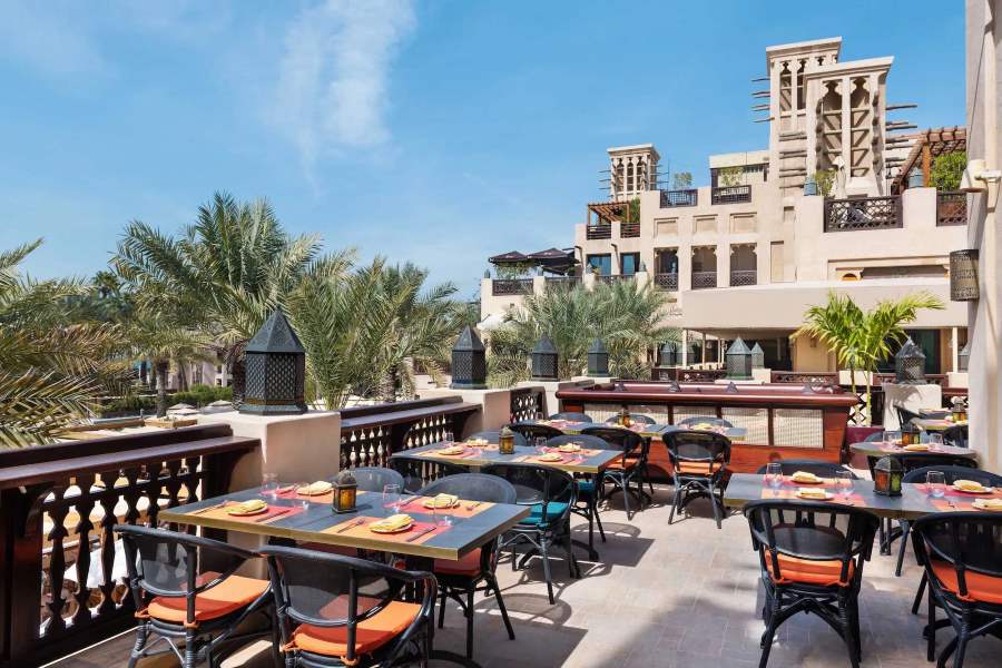 مطعم Ushna