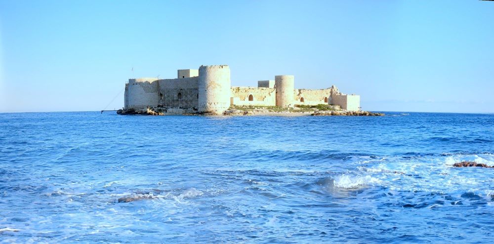 موقع قلعة البنات مرسين